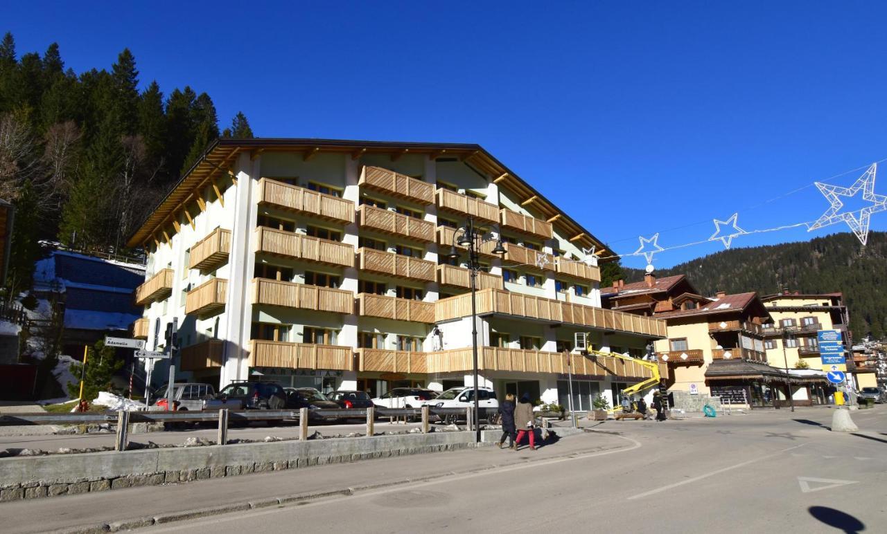 Emerald Studio Apartment Madonna di Campiglio Exterior photo